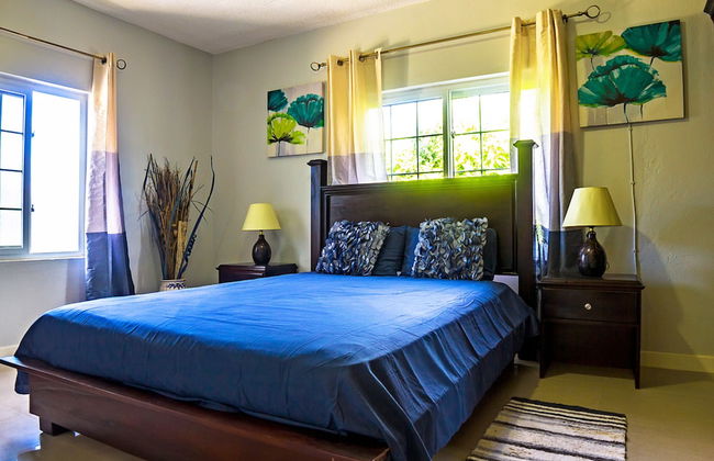 Skyview Manor Guest Apartments - Photo 3