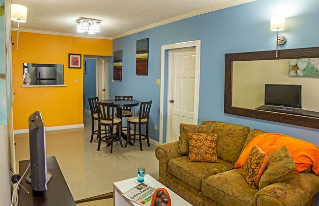 Skyview Manor Guest Apartments - Photo 21