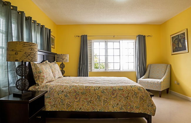 Skyview Manor Guest Apartments - Photo 4