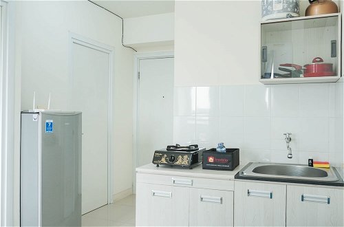 Photo 4 - Cozy and Simply 1BR Green Pramuka Apartment