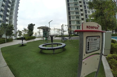 Foto 76 - City Living with Panoramic Sea Views at Danga Bay