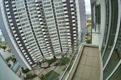 Foto 79 - City Living with Panoramic Sea Views at Danga Bay