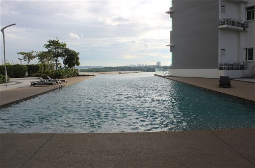 Photo 55 - City Living with Panoramic Sea Views at Danga Bay