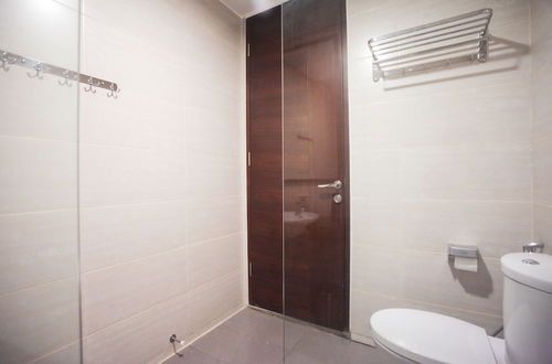 Foto 16 - Premium 2BR Apartment near Marvell City Mall at The Linden