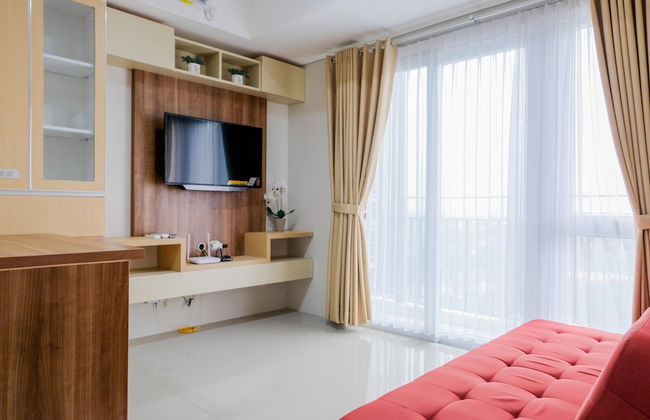 Best Price 2BR Apartment at Breeze Bintaro Plaza Residences - Foto 2