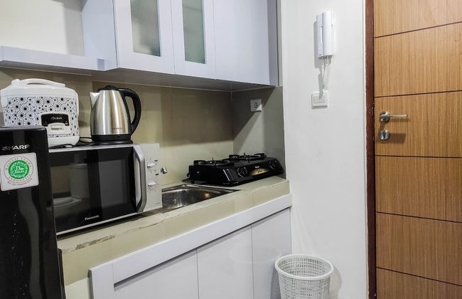 Homey and Comfy 2BR at Vida View Apartment - Foto 11