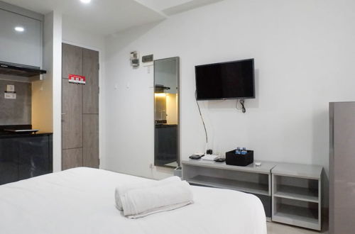 Photo 8 - Compact And Stylish Studio Apartment At Taman Melati Surabaya