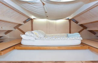 Photo 2 - Stunning 2 Bedroom Mezzanine Loft in Portobello