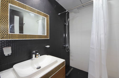 Photo 10 - Studio Apartment in Bayz Tower