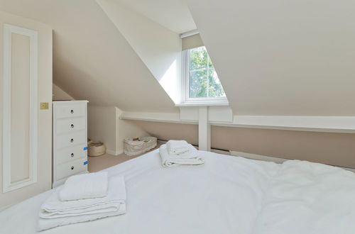 Photo 4 - Delightful Apartment in Brackenbury Village Near Hammersmith by UnderTheDoormat