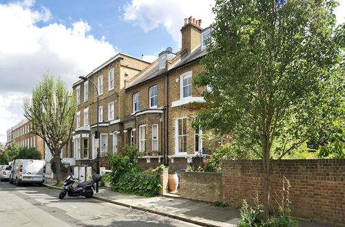 Photo 27 - Delightful Apartment in Brackenbury Village Near Hammersmith by UnderTheDoormat