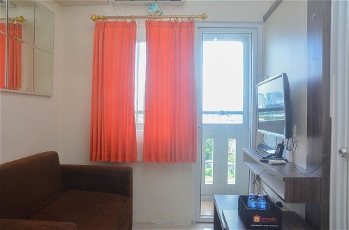 Photo 8 - Comfy And Best Deal 2Br At Green Pramuka City Apartment