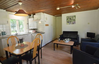 Foto 3 - Detached Bungalow With Lovely Covered Terrace in a Nature Rich Holiday Park