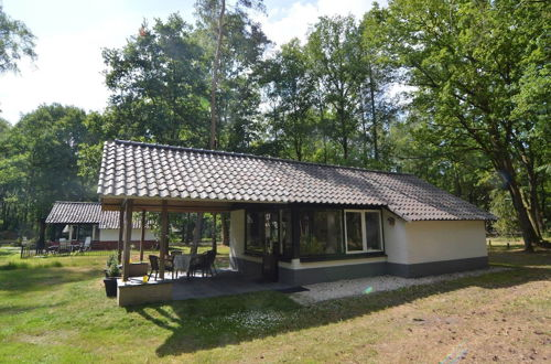 Foto 37 - Detached Bungalow With Lovely Covered Terrace in a Nature Rich Holiday Park