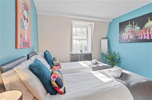 Photo 6 - Pebble Mews House - Sleeps 6 to 8 Guests