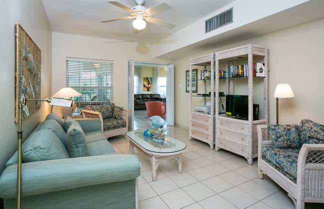 The Colonial Club, Oceanfront Condos - Foto 77