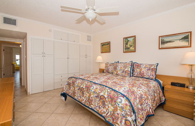 The Colonial Club, Oceanfront Condos - Foto 18