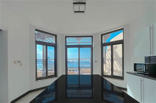 Photo 29 - Seaview Penthouse with Private Gym & Outdoor Pool