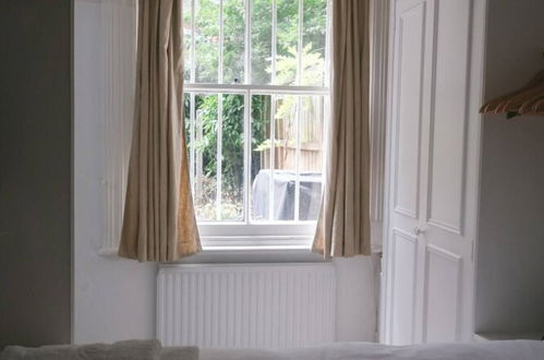 Photo 4 - Charming 1 Bedroom Flat in Brook Green