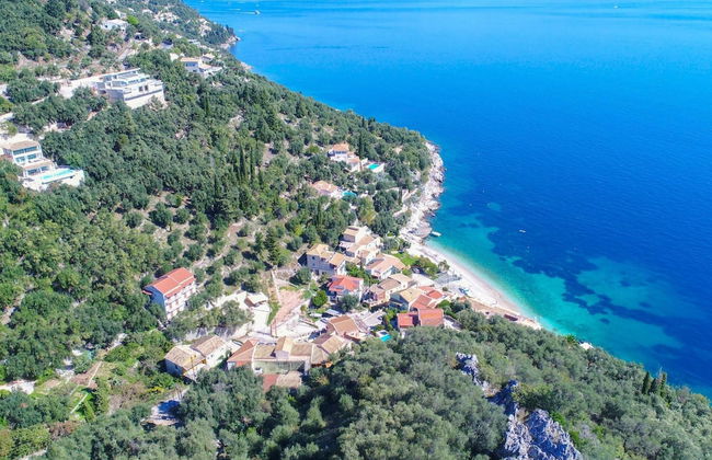 House On The Rocks in Nisaki - Photo 8