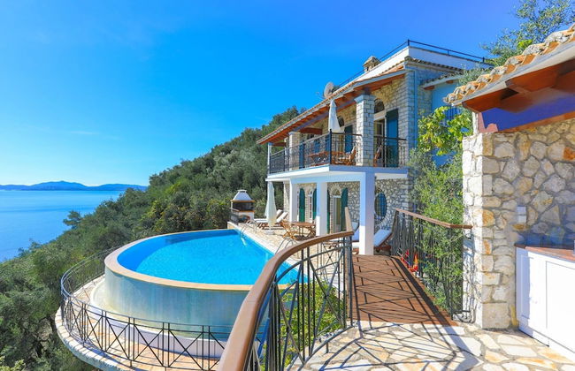 House On The Rocks in Nisaki - Photo 30