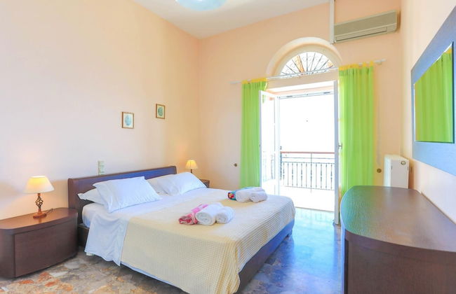 House On The Rocks in Nisaki - Photo 12