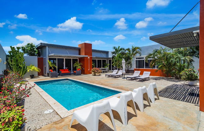 Stunning Modern Home, Near Beaches Full AC - Foto 22