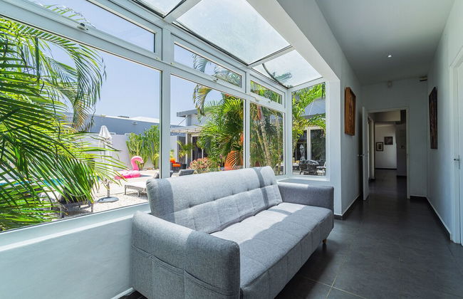 Stunning Modern Home, Near Beaches Full AC - Foto 38