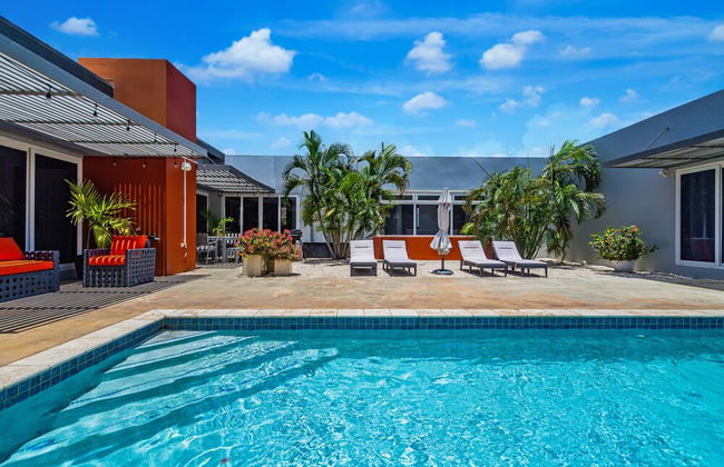 Stunning Modern Home, Near Beaches Full AC - Foto 23