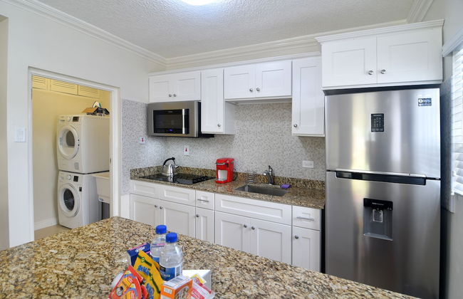 Centrally Located Guest Apartments III - Photo 3