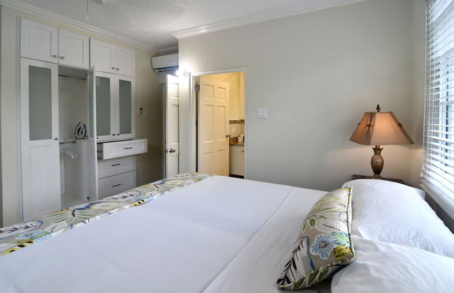 Centrally Located Guest Apartments III - Photo 2