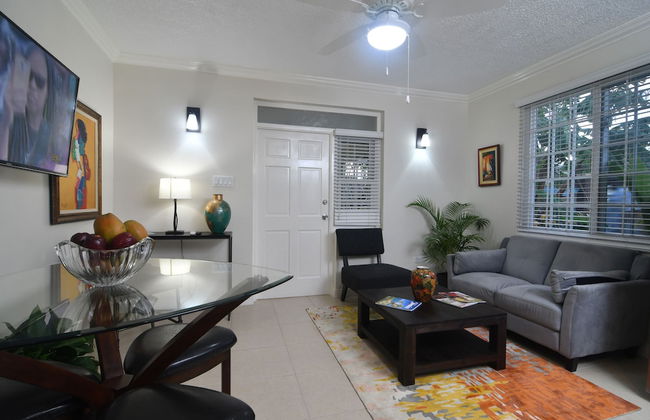 Centrally Located Guest Apartments III - Photo 7