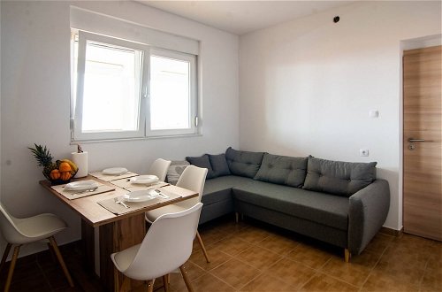 Photo 47 - All New Sea View Apartment Moderna