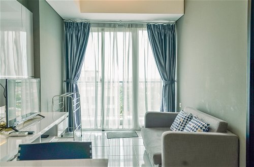 Foto 10 - Cozy Living 1BR at Casa de Parco Apartment