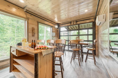 Foto 60 - Wanderer by Avantstay Sleeps 34, A+ Custom Smokies Cabin