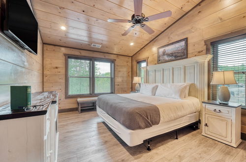 Photo 12 - Wanderer by Avantstay Sleeps 34, A+ Custom Smokies Cabin