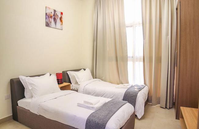 2 Bedroom Apartment- Azizi Plaza - Foto 1