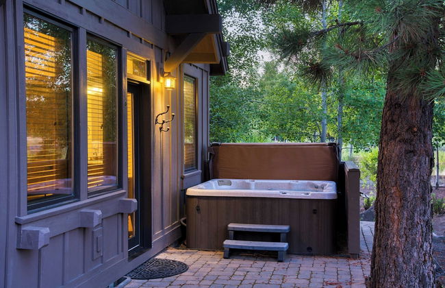 Klamath by Avantstay Gorgeous Mountain Home w/ Fire Pit, Spa & Lake Views - Foto 3