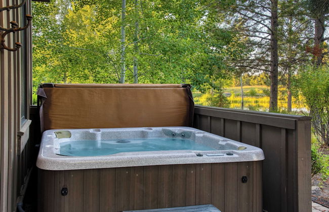 Klamath by Avantstay Gorgeous Mountain Home w/ Fire Pit, Spa & Lake Views - Foto 30