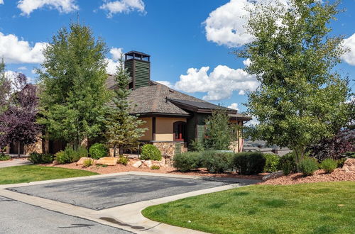 Photo 30 - Fairway Ski and Golf Retreat by Avantstay Blocks From the Ski Lift! Beautiful Views w/ Hot Tub