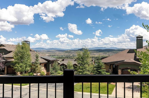 Photo 29 - Fairway Ski and Golf Retreat by Avantstay Blocks From the Ski Lift! Beautiful Views w/ Hot Tub