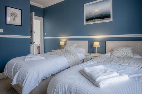 Photo 26 - Gwynne House - 6 Bedroom Luxurious Holiday Home - Tenby Harbour