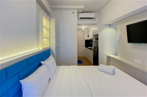 Foto 3 - Simply And Homey Studio Tokyo Riverside Pik 2 Apartment