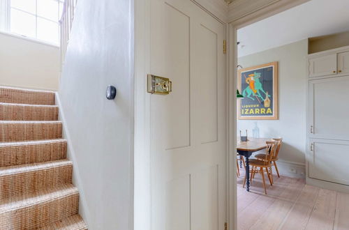 Photo 33 - Spacious & Elegant 2BD Victorian Flat - Islington