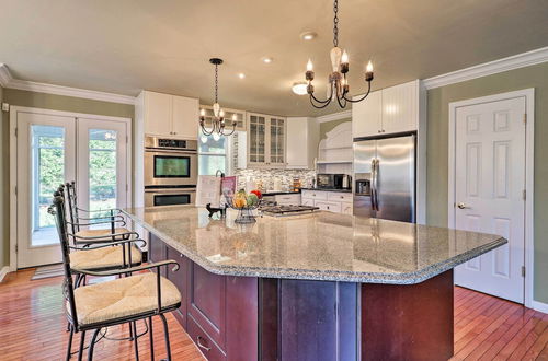 Photo 22 - Spacious Stockbridge Manor: Pool Table, 2 Kitchens