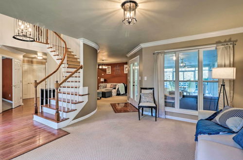 Photo 14 - Spacious Stockbridge Manor: Pool Table, 2 Kitchens