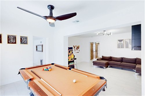 Foto 37 - Casa Lucia 6BR Luxury Home with Pool Near Hard Rock Casino