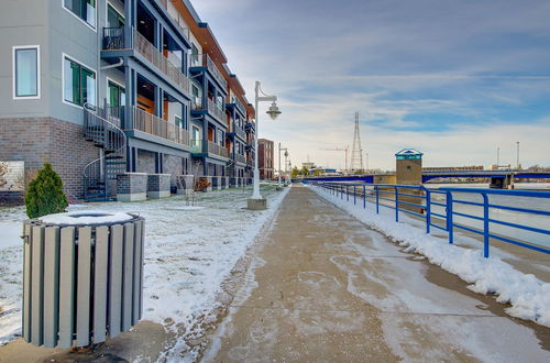 Photo 5 - Modern South Pier Condo on Sheboygan River