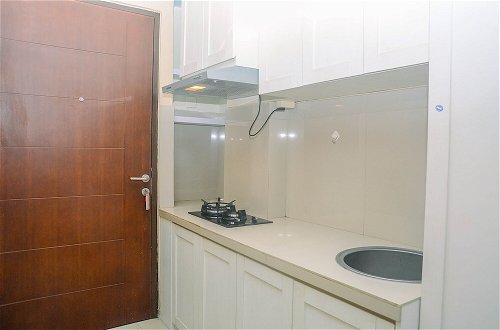 Foto 9 - Minimalist And Comfy Studio At Grand Dhika City Apartment