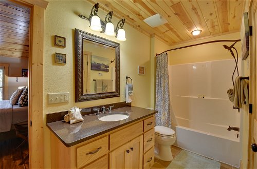 Foto 19 - Ellijay Cabin Rental w/ Hot Tub + Mountain Views